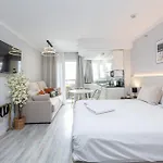 Cozy Studio In Torremolinos Apartament