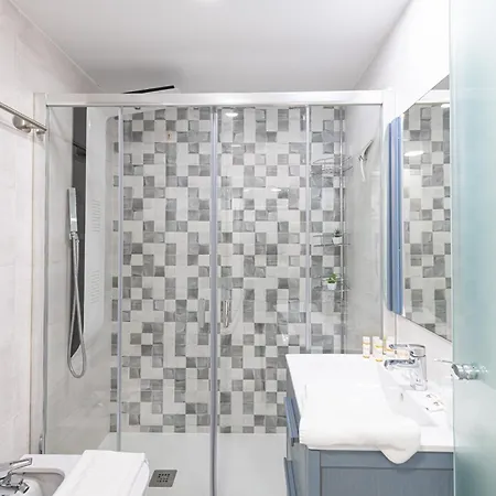 Cozy Studio In Torremolinos Apartment *