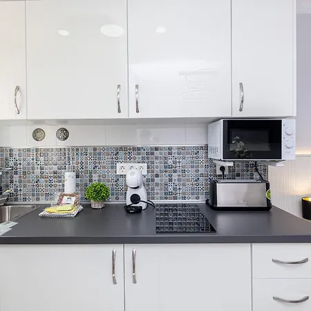 Cozy Studio In Torremolinos Apartment