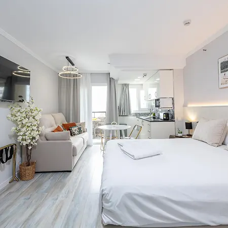 Cozy Studio In Torremolinos Apartamento